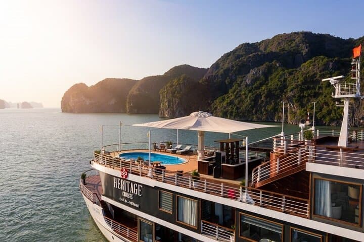 Heritage 4-Day Cruise: Halong Bay, Lan Ha Bay & Cat Ba Island Expedition