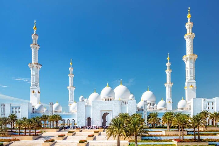 Dubai to Abu Dhabi: Sheikh Zayed Grand Mosque & Ferrari World Full-Day Tour