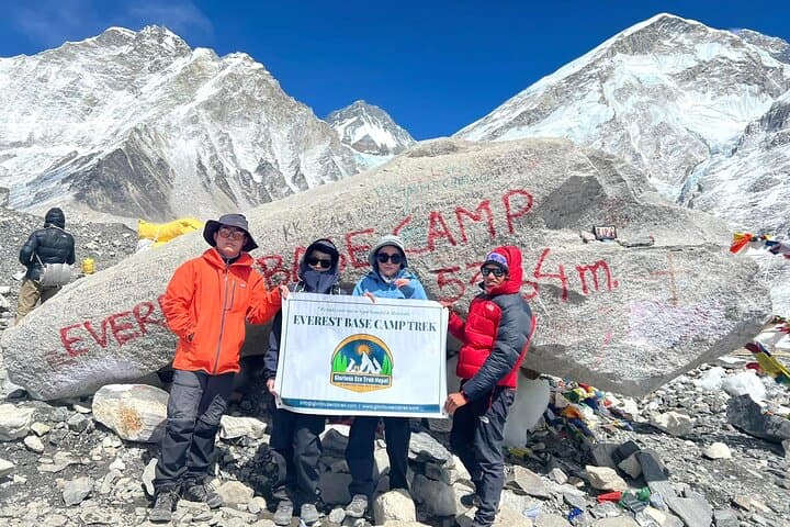 14-Day Private Everest Base Camp Trek: Himalayan High-Altitude Trekking Guide