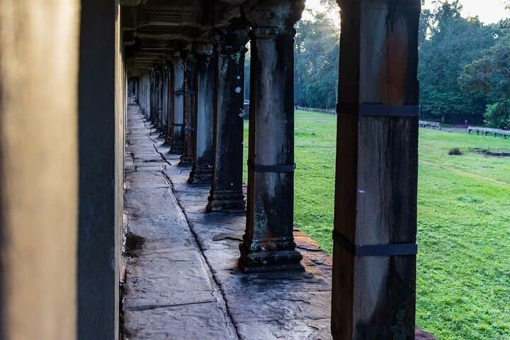 Exploring Angkor Wat: Practical Guide to the Ancient Temple Complex photo 3