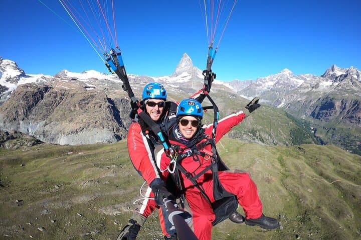 Panoramic Paragliding Flight Over the Matterhorn — Zermatt Tandem Experience