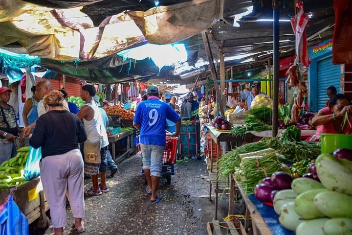 Bazurto Market & Cartagena Cooking Class: 5-Hour Market Tour and Tasting Experience photo 4