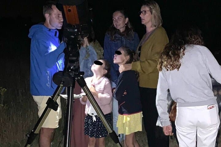 Introduction to Astronomy: Explore Gironde's Night Sky with Telescopes