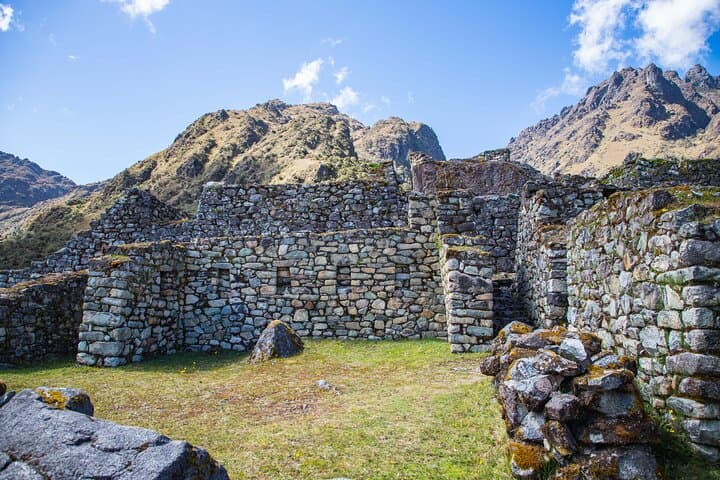 Short Inca Trail 2-Day Trek from Cusco to Machu Picchu photo 3