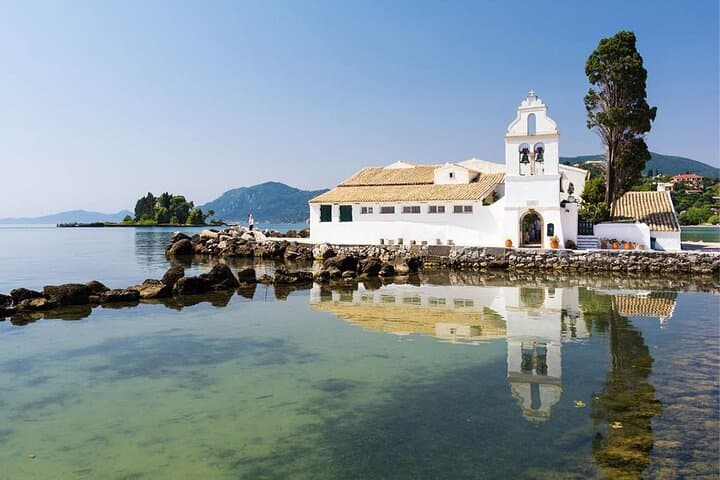 Easy Corfu Private Tour: Corfu Town, Kanoni & Mon Repos Highlights photo 4