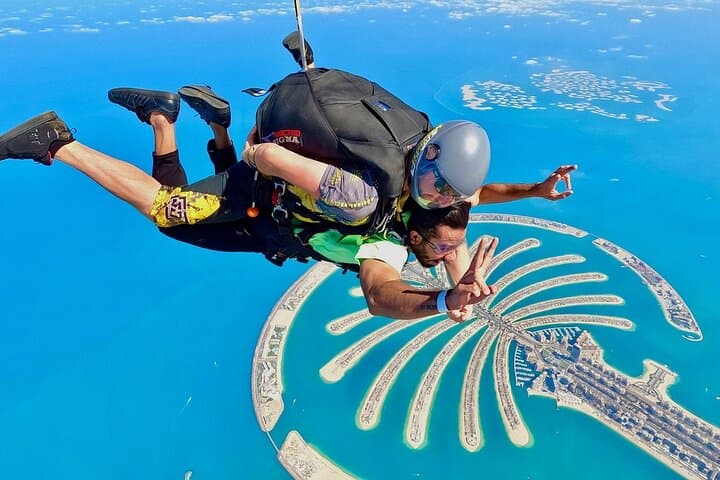 Dubai Skydiving Over Palm Jumeirah: Tandem 13,000-Foot Free-Fall photo 2