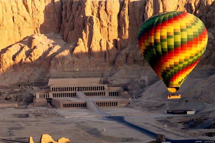 Sunrise VIP Hot Air Balloon Ride Over Luxor: Nile & West Bank from Above