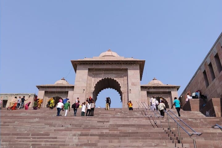Varanasi Scavenger Hunt: Self-Guided Walking Tour of Ghats and Temples photo 6