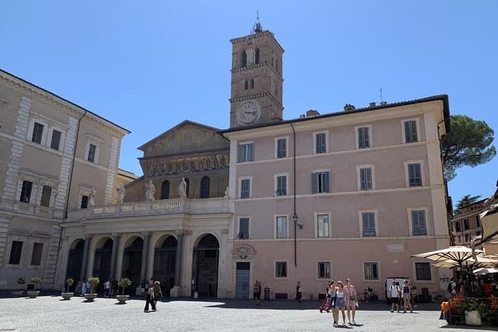 Wandering Trastevere and Rome's Jewish Ghetto — 2‑Hour Guided Walking Tour photo 3