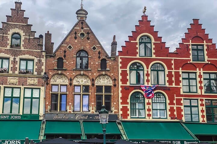 Bruges by a Local: Walking Tour of Stories, Mysteries & Chocolate