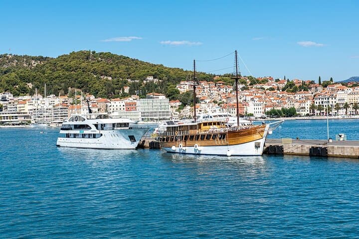 Scenic Private Transfer: Dubrovnik to Split with 2-Hour Makarska Stop photo 2