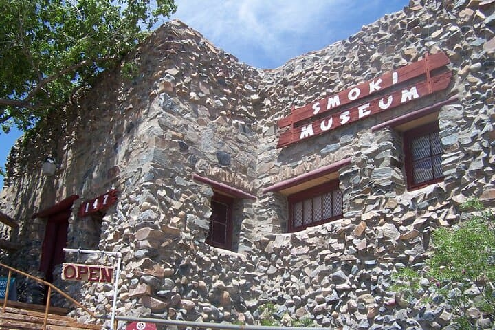 Custom Prescott Day Tour from Phoenix: Whiskey Row, Sharlot Hall & Lynx Lake photo 1