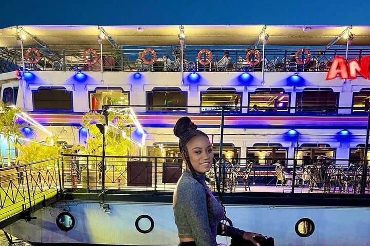 Nile Dinner Cruise in Cairo: Luxury Evening with Live Show