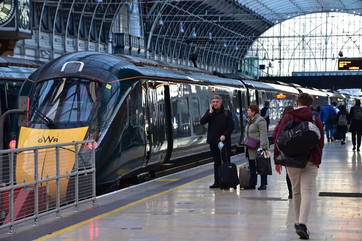 Day Trip to Cardiff by Train — Private Guided Tasting & History Tour photo 4