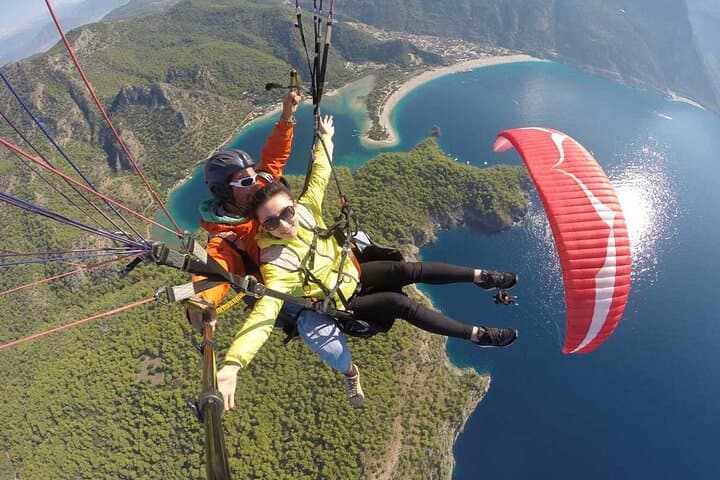 Tandem Paragliding Over Ölüdeniz: Blue Lagoon Flights from Antalya photo 5