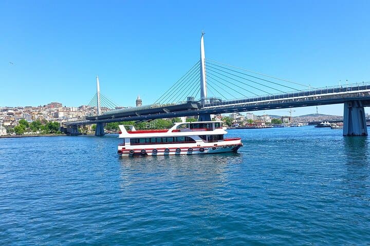 Afternoon Bosphorus Cruise: Scenic Sail Between Europe and Asia photo 2