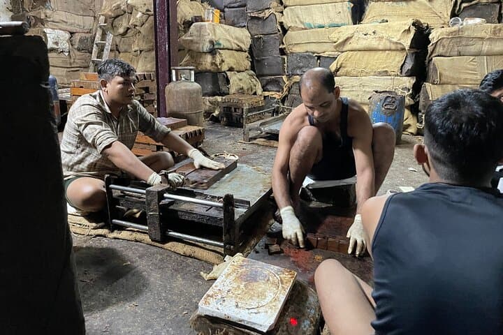 Exploring Dharavi: Inside Mumbai's Walking Slum Tour — Culture, Craft & Community photo 5