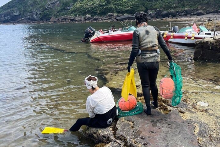 East Jeju UNESCO Full-Day Tour: Seongsan, Manjanggul & Haenyeo Culture photo 2