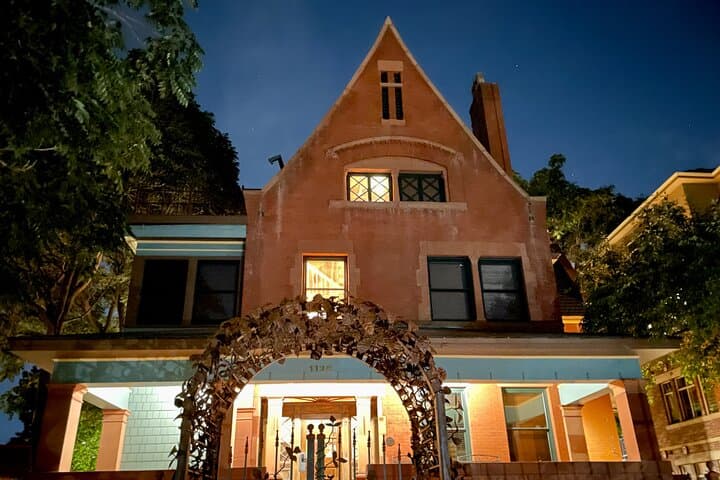 Twilight Ghost Tour Denver: Haunted Capitol Hill Walking Experience photo 6