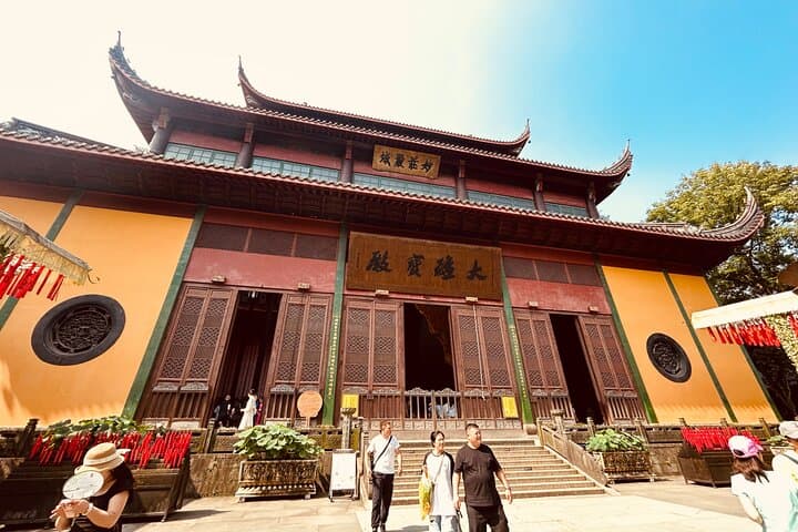Half-Day Hangzhou Highlights: West Lake, Lingyin Temple & Six Harmonies Pagoda photo 2