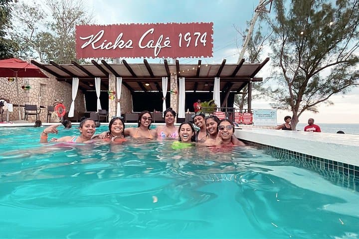 Ride to the Sea: Private Horseback & Rick's Cafe Sunset Tour in Negril photo 3