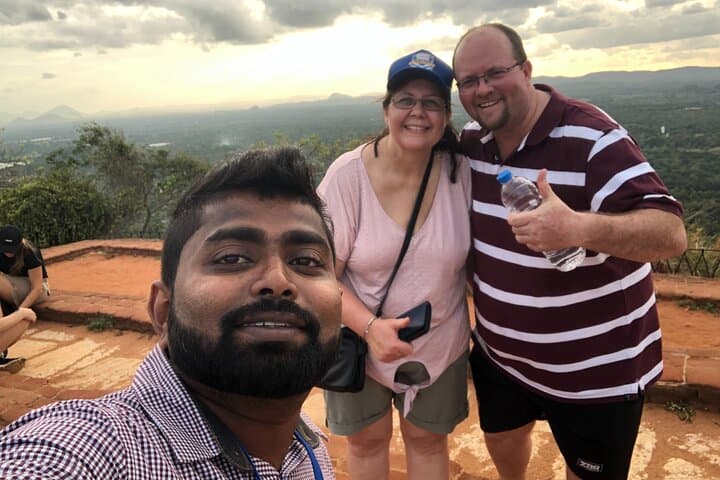 Tailor-Made Sri Lanka Round Tour: Private Vehicle & Guide from Sigiriya photo 2