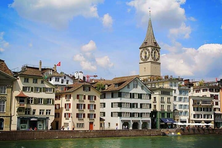 Strolling Zurich Old Town: A 3‑Hour Private Walking Tour of Churches, Lake Views, and Historic Alleys photo 5