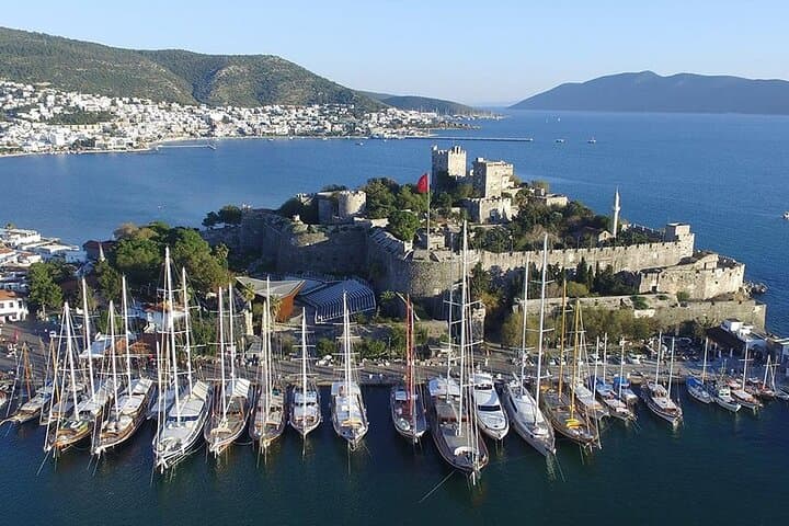 Private Bodrum City Tour from Cruise Port — Castle, Mausoleum & Windmills photo 4