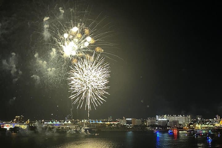 Miami New Year's Eve Fireworks Cruise on Biscayne Bay & South Beach photo 3