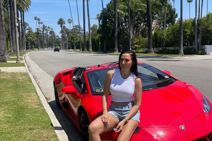 Drive a Lamborghini from Beverly Hills to Hollywood: Private 1-Hour Supercar Tour photo 1