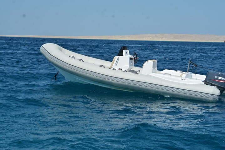 Hurghada Speedboat Snorkel and Inflatable Ride Combo
