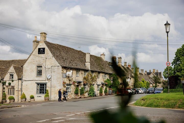Oxford and Cotswolds Day Trip from London — Colleges, Villages & Pub Lunch