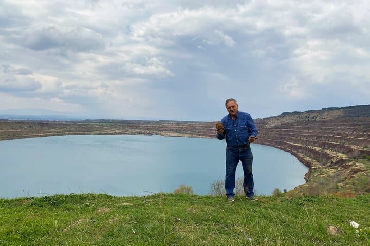 Private Mineral-Collecting Tour in Bulgaria's Abandoned Quarry photo 5