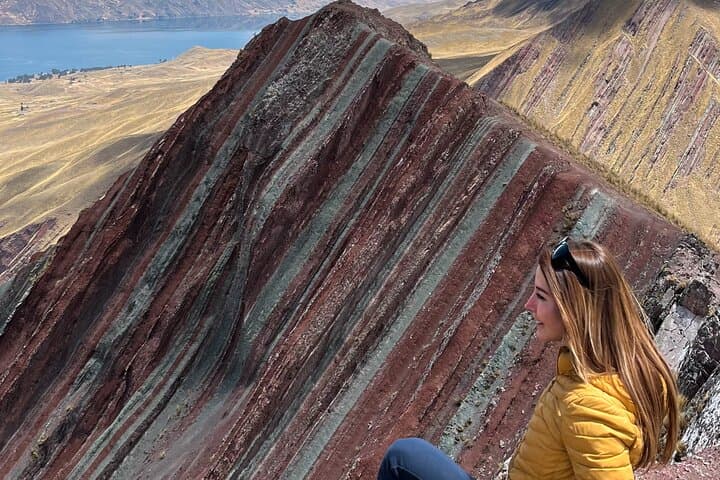 Private Guided Tour to Pallay Punchu Rainbow Mountain from Cusco