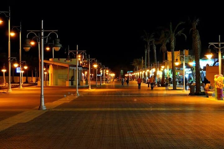 Hurghada Night Tour: Grand Aquarium Visit and Seaside Dinner photo 6