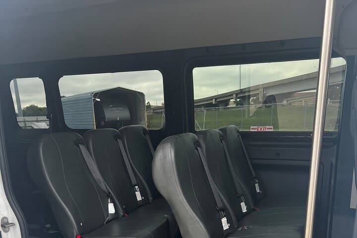 Accessible Private Transfer to New Orleans Airport (MSY) photo 2