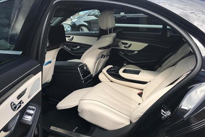 Edinburgh to London Private Limo Transfer — Luxury Chauffeur Guide photo 4
