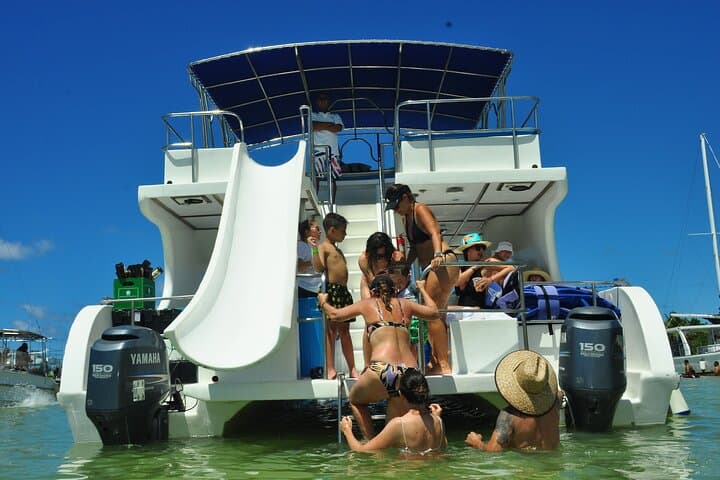Punta Cana Private Party Boat: Snorkel, Sandbar & Open Bar Excursion photo 2