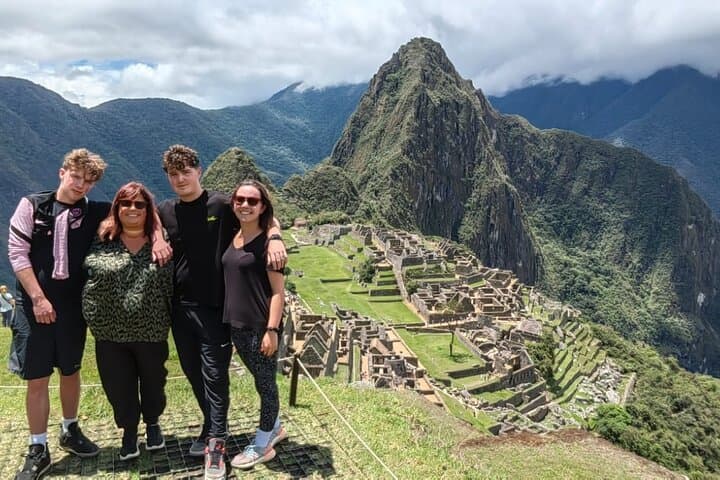 2-Day Guided Machu Picchu Train Tour from Cusco photo 4