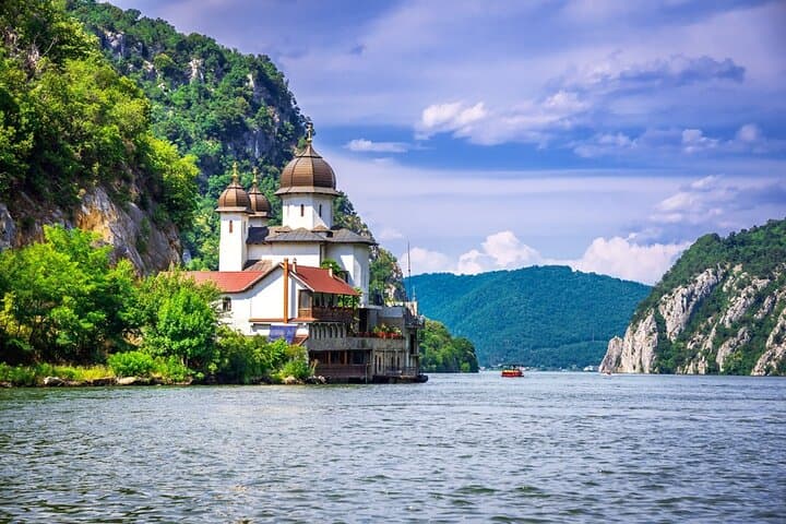 Iron Gate National Park Tour: Speedboat Cruise, Golubac Fortress & Lepenski Vir photo 4