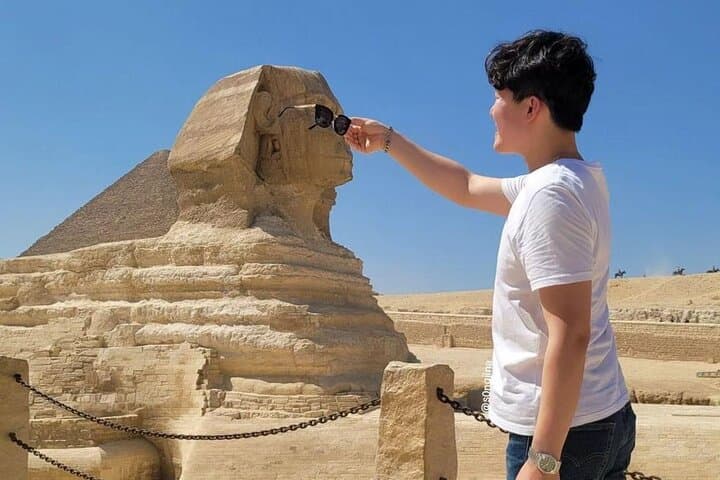 Giza Pyramids Private Day Tour: Sphinx, Saqqara & Memphis photo 2