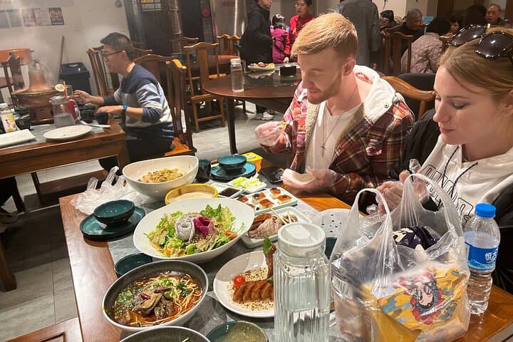 Evening Private Tour: Nanluoguxiang, Shichahai & Peking Opera with Roast Duck Dinner photo 5