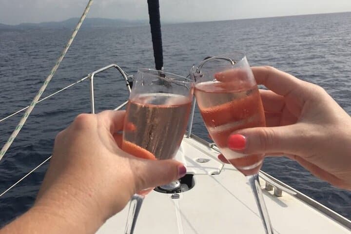 Barcelona Sunset Sail: Small-Boat Cruise with Open Bar at Port Olímpic photo 4