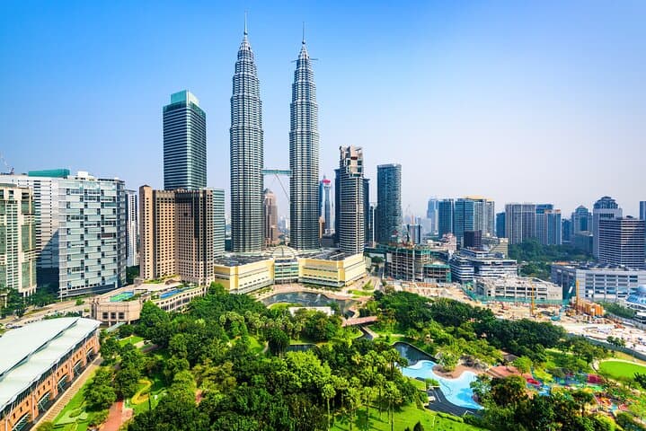 Kuala Lumpur in Four Hours: Private 13-Landmark City Tour