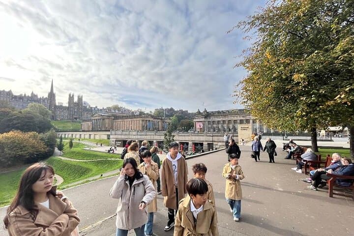 Self-Guided e-Scavenger Hunt in Edinburgh: Explore the Royal Mile and Hidden Gems photo 5