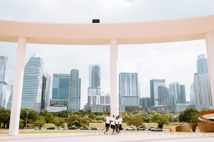 Private Professional Photoshoot in Macau — Capture Cityscapes & Coastal Views photo 4