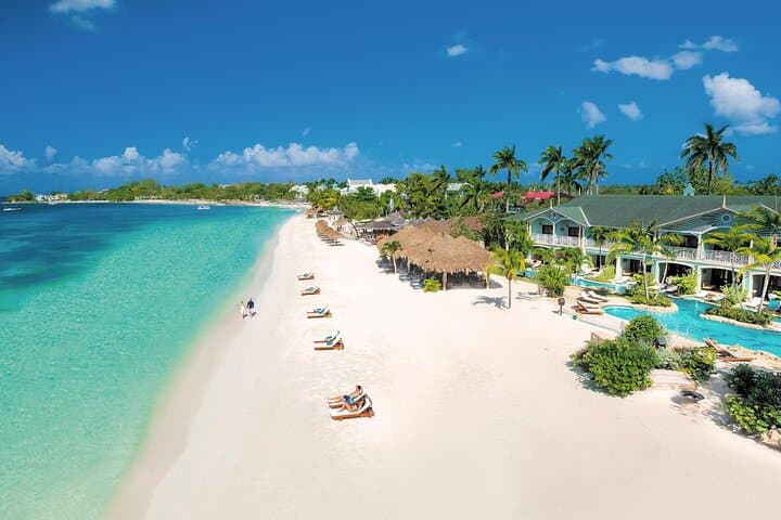 Explore Negril's Vibrant Seven Mile Beach and Cliffside Charm photo 5
