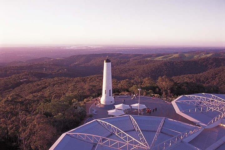 Adelaide Hills Day Tour: Hahndorf Wine, Gin & Chocolate Tastings