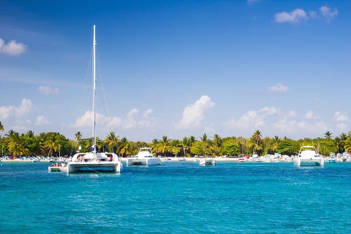 Punta Cana Private Catamaran Snorkel Cruise to Cabeza de Toro