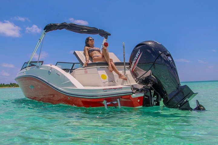 Private Snorkeling Cruise on a 23ft Sea Ray in Cozumel — Reefs & El Cielo photo 2